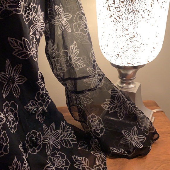 Fancy Black Floral Blouse - Picture 4 of 5